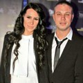 Jurio je kolima po gradu, na Vračaru pao prvi pojubac Ljubavna priča Nikolije i Relje: Smuvali se kao na filmu