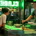 Kad jedna haotična noć donese nešto najbolje: U bioskope stiže nova romantična komedija "One Night Only" (video)