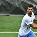 Novak puni baterije za Vimbldon: Đoković trenirao pred egzibicioni duel sa Amerikancem (video)