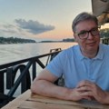 Vučić: Beograd napredovao na listi „Ekonomista”, posetite restorane na reci