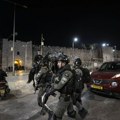 Napad u Jerusalimu, ranjena 2 policajca! Jedan u kritičnom stanju, napadač (16) likvidiran, haos na ulicama (video)