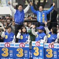 Zabeležena rekordna izlaznost u Južnoj Koreji drugi dan ranog glasanja na parlamentarnim izborima (foto)