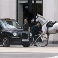 Odbegli konji jure centrom Londona (VIDEO)