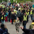 Studenti u blokadi i dalje blokiraju zgrade RTS-a, javni servis menja programsku šemu