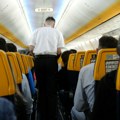 Albanac pokušao da otvori vrata aviona usred leta ka Prištini