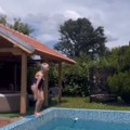 Maja Volk se skinula u 66.: Godini u kupaćem pokazala telo i dekolte, a tek da vidite kako joj ćerka izgleda (Foto)