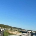 Haos na: Auto-putu, stvaraju se kilometarske kolone Saobraćajni kolaps na deonicama ka jugu Srbije, preporučuju se…