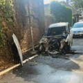 TOKOM NOĆI ZAPALJEN DŽIP U KARAĐORĐEVOJ 65