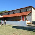 Sobina se pominje u Povelji Cara Dušana: Danas je i van Vranja prepoznatljiva po Crkvi Presvete Bogorodice i kestenju (Foto)…