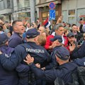 Podeljene ulice širom Srbije: Policija između pristalica i protivnika vlasti