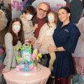 Baloni, torta Stič, sena ko princeza: Slavlje u domu Ane Sević, naslednici priredila pravu bajku