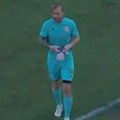 Šta mu bi? Albancu puko film, pa izazvao nezapamćen skanadal na fudbalskim terenima (video)