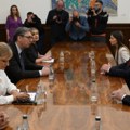 Vučić nastavio konsultacije sa predstavnicima stranaka