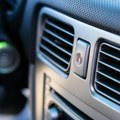 U automobilu vam je kao u rerni? Ova nova caka na šoferki rashlađuje kabinu pre nego što uđete