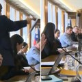 Skandal u slovenačkom parlamentu: Poslanica gađala kolegu poslovnikom, pa besno izletela sa sednice (video)