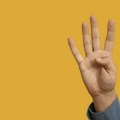 Da li je „pucanje prstima“ zaista opasno? Evo šta kažu stručnjaci