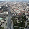 Žena napala muškarca nasred Ulice: Drama u Beogradu: Iz čista mira mu prišla, počela da viče, pa izvadila nož iz torbe