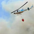 Isporučili 248 tona vode na područja zahvaćena požarom u s. Makedoniji: Helikopterska jedinica MUP Srbije uspešno…