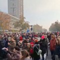 Novi protest u Novom Sadu, blokirana raskrsnica kod Železničke stanice