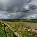 Danas pretežno oblačno, temperature do 23 stepena, povremeno olujni vetrovi
