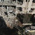 Tel Aviv na meti iranskih raketa, šest osoba povređeno (FOTO)