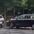 Sudar u centru Beograda: Ulica blokirana nakon nesreće, a kiša lije kao iz kabla (video)