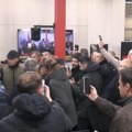 Grupa demonstranata ušla u prostorije TV Informer i prekinula program uživo