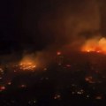 Šumski požar zahvatio Veliko ostrvo i Maui na Havajima, ljudi skakali u okean da se spasu (VIDEO)