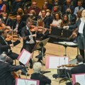 Trodimenzionalno modelovanje zvuka: Minhenski filharmoničari sa gošćom-dirigentkinjom Natali Štucman u Izar-filharmoniji