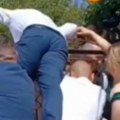 Svadbeni incident koji je zapalio region Svatovi urlali, pevali, a onda napravili haos u dvorištu! (video)