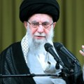 Ali Hamnei: Strani elementi pokušavaju da destabilizuju Iran, demonstranti udovoljavaju Trampu