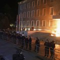 Protest u Tirani: U neredima povređeno nekoliko policajaca i demonstranata