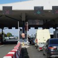 Stanje na granicama: Teretnjaci čekaju i do osam sati, za putnička vozila nema zadržavanja