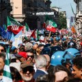 Širom Italije obeležen Dan oslobođenja: U Milanu 100.000 ljudi na nacionalnom maršu, bilo i tenzija
