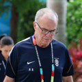 "Crna ovca" Mundijala: Evo zašto čelnici FIFA nikako ne vole selektora Urugvaja! O njegovom poziranju bruji planeta