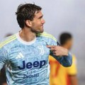 Vlahoviću ne pada teško rastanak sa Juventusom! Dušan u opuštenom izdanju uživa sa poznatim srpskim pevačem! Osvanula fotka iz…