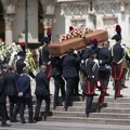 Više od 2.000 ljudi na sahrani Silvija Berluskonija