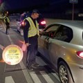 Užas u Beogradu: Nije hteo da stane saobraćajnom policajcu, dao gas, udario ga u noge i bacio na haubu