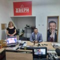 Borko Puškić u novim prostorijama novog odbora Dveri u Leskovcu o protestima i zahtevima