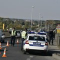 Nesreća na Pančevačkom mostu: Automobil sleteo sa puta na prugu, stvaraju se zastoji (video)
