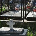 Milan sebi i ženi podigao veći spomenik od betovenovog: Bizarne fotografije sa groblja u Beču zapalile društvene mreže…