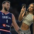 Verenica Uroša Plavšića zaustavlja dah! Ovo je vatrena brineta koja je osvojila srce reprezentativca, niko nije ravnodušan…