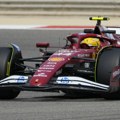 Vratila se Formula 1 - Hamilton prvi put u Ferariju, oduševio tinejdžer VIDEO