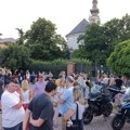 Građani stali u odbranu dostojanstva i bezbednosti dece i profesora Jovine gimnazije (FOTO i VIDEO)