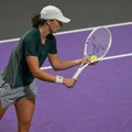 Završni WTA turnir u rijadu: Švjontek pobedila Kiz
