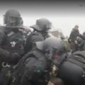 Brutalnost na delu: Ovako se nemačka policija obračunava sa demonstrantima (video)
