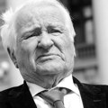 Preminuo Dragoljub Mićunović (96), prvi predsednik Demokratske stranke
