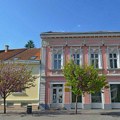 FOTO: Na ulazu u biblioteku pojavila se neobična kutija sa jasnom porukom