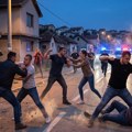 Masovna tuča u Nišu zbog dečje svađe: učestvovali i muškarci i žene, sedmoro završilo u Urgentnom