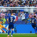 Prvi četvrtfinalni par Mundijala je repriza polufinala iz Katara